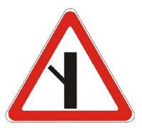 Знак дорожный "Примыкание второстепенной дороги - слева 2"  ГОСТ Р 52290-2004, II-типоразмер, сторона А-900мм